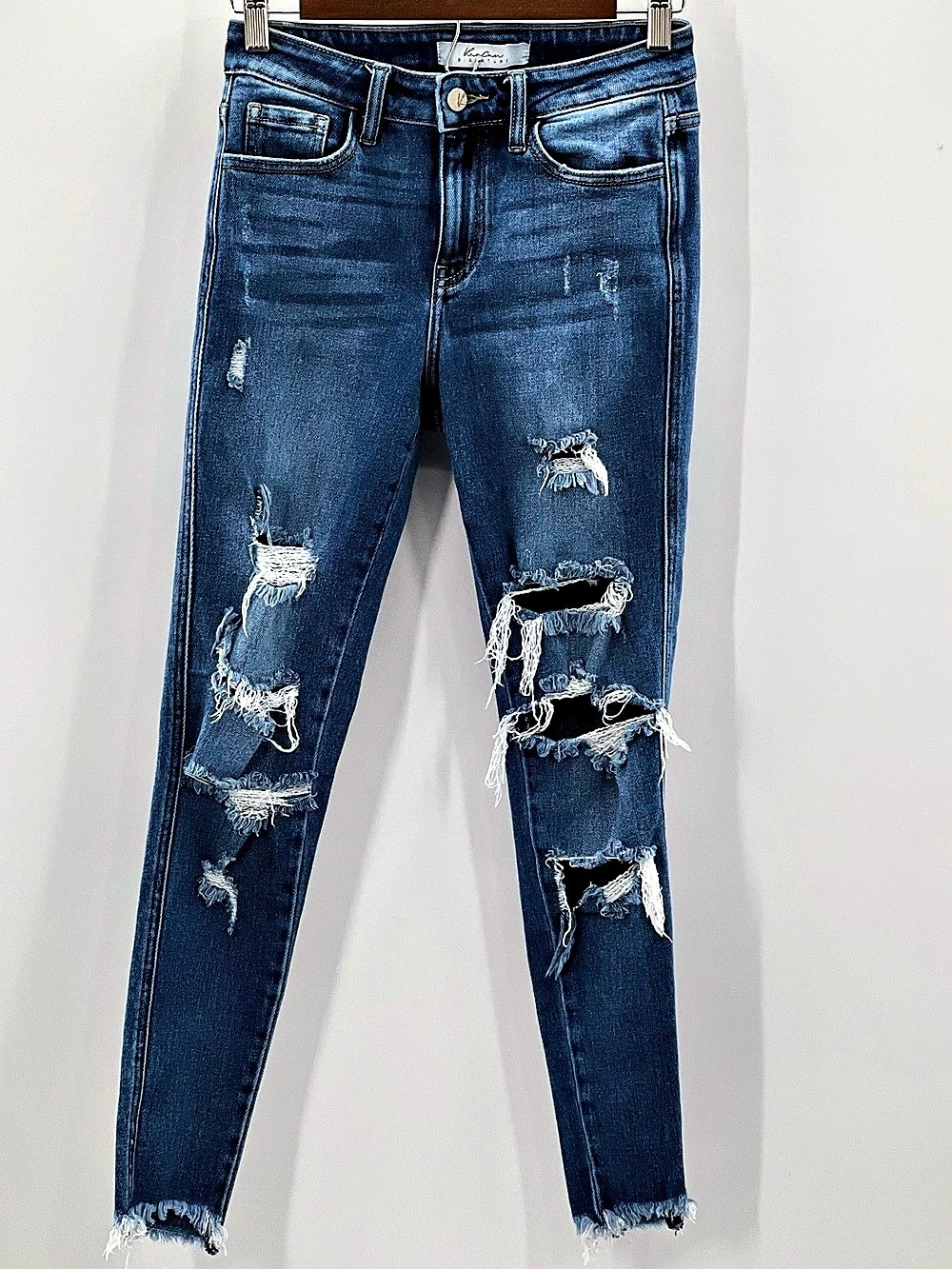 J119 Kancan Signature Distressed Skinny Jeans in Blue Waist 26